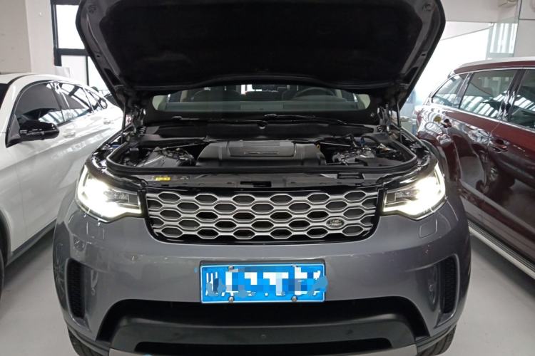 Used Land Rover Discovery 2021 300PS S Engine Bay