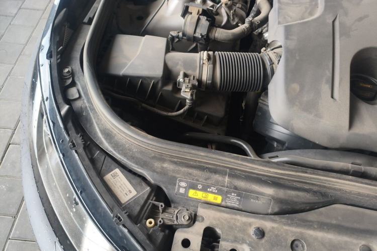 Used Land Rover Discovery 2021 360 PS R-Dynamic S Engine Bay Right