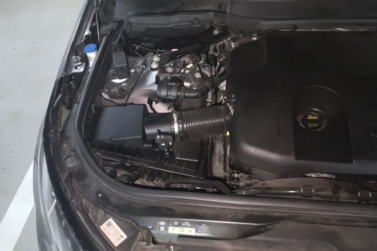 Used Land Rover Discovery 2021 360 PS R-Dynamic SE Engine Bay Right