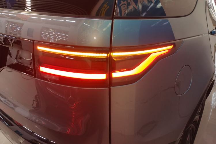 Used Land Rover Discovery 2021 360 PS R-Dynamic S Exterior 1