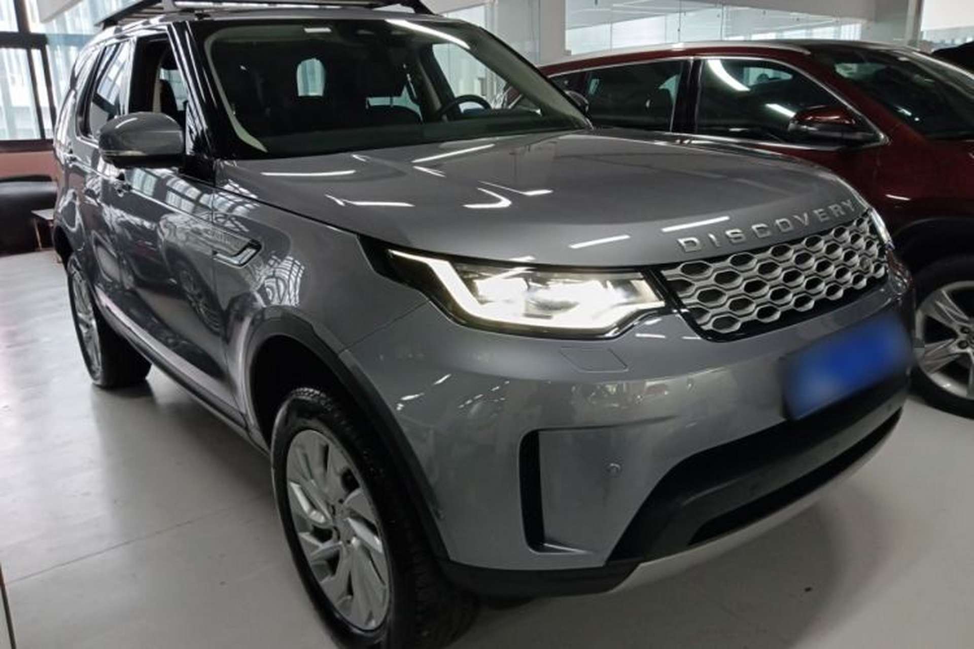 Used Land Rover Discovery 2021 300PS S Exterior 2