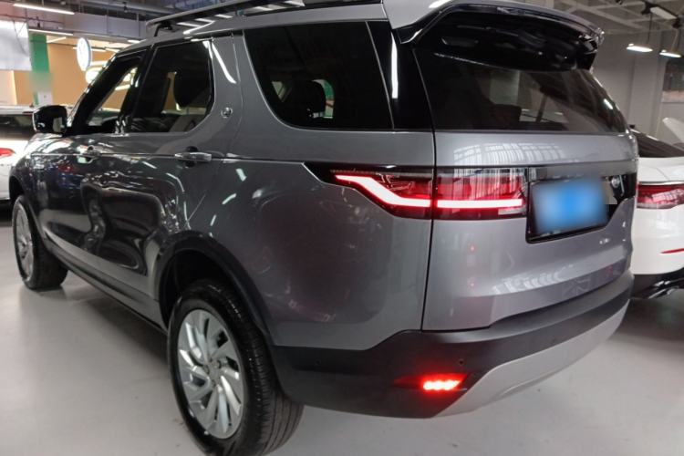Used Land Rover Discovery 2021 300PS S Exterior 3