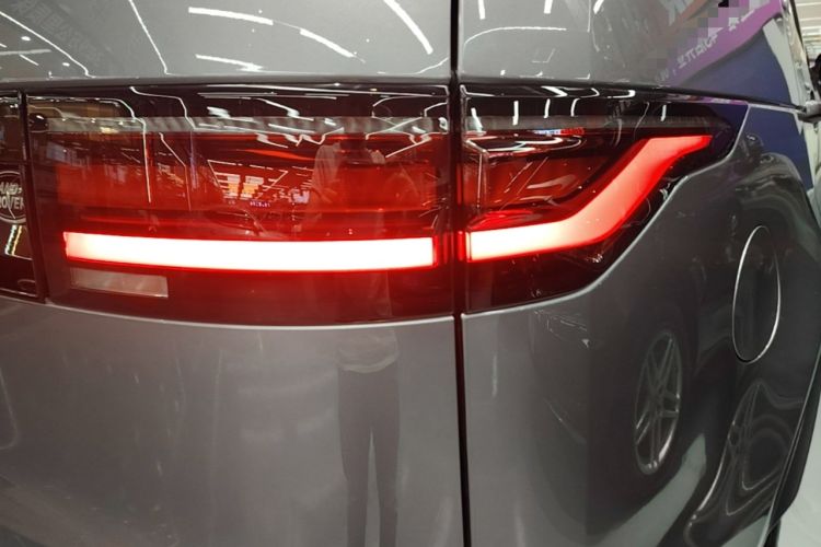 Used Land Rover Discovery 2021 300PS S Exterior 3