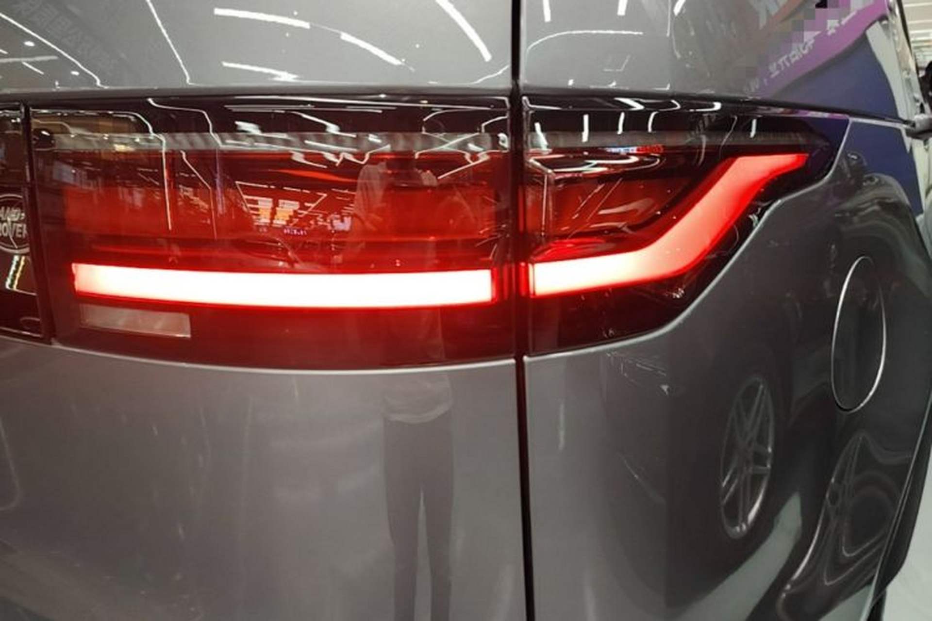 Used Land Rover Discovery 2021 300PS S Exterior 3