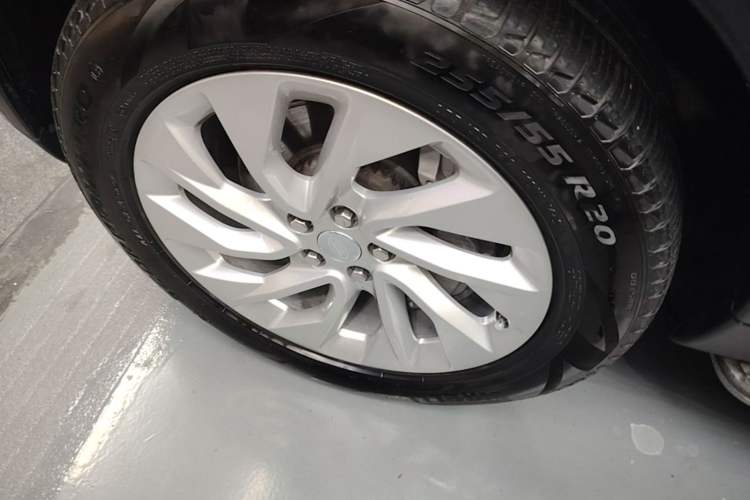 Used Land Rover Discovery 2021 300PS S Exterior 4