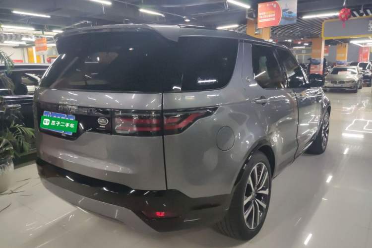 Used Land Rover Discovery 2021 360 PS R-Dynamic SE Exterior 5