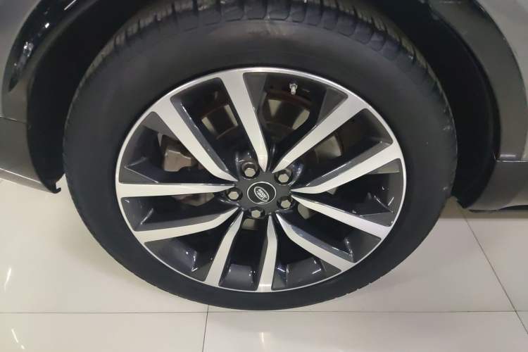 Used Land Rover Discovery 2021 360 PS R-Dynamic SE Exterior 8