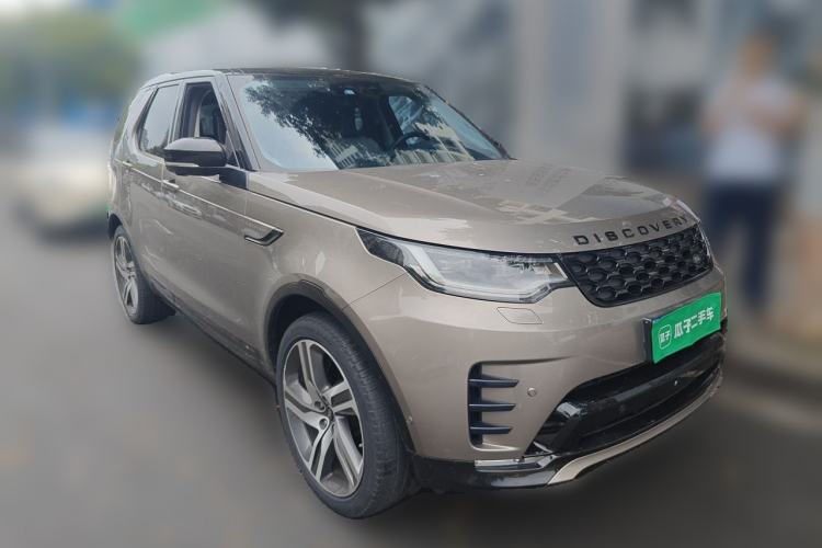 Used Land Rover Discovery 2021 360 PS R-Dynamic HSE Front Right 45 Deg