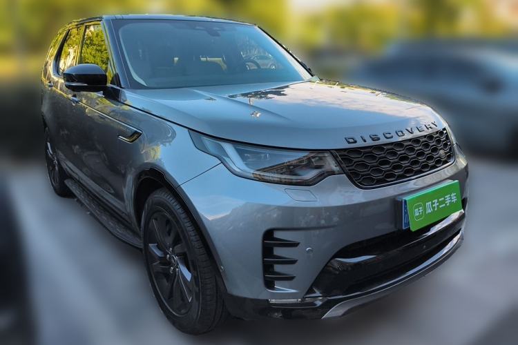 Used Land Rover Discovery 2021 360 PS R-Dynamic S Front Right 45 Deg