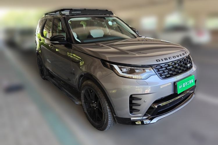 Used Land Rover Discovery 2021 360 PS R-Dynamic S Front Right 45 Deg