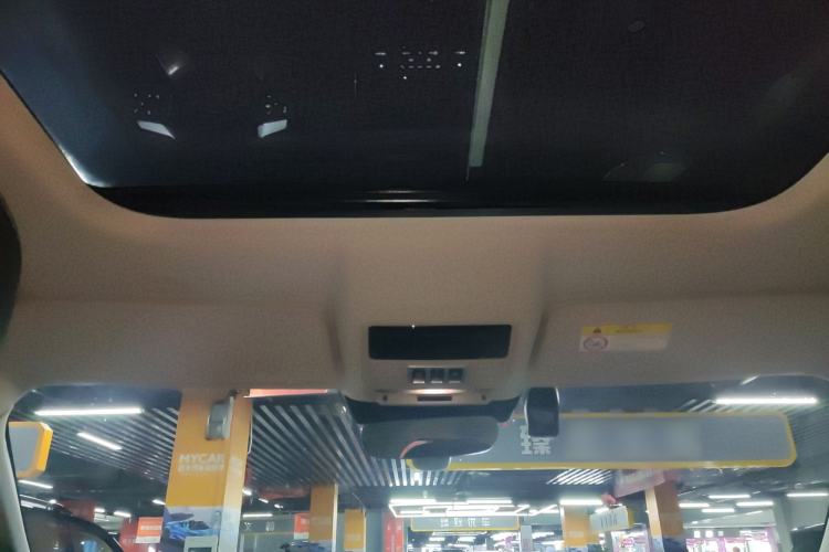 Used Land Rover Discovery 2021 360 PS R-Dynamic SE Headliner