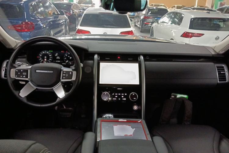 Used Land Rover Discovery 2021 300PS S Interior 2