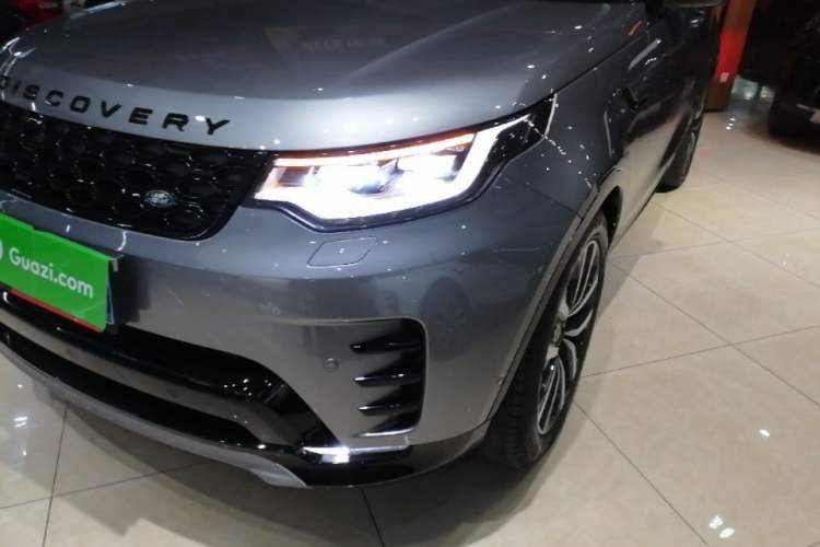 Used Land Rover Discovery 2021 360 PS R-Dynamic SE Left Front Headlight