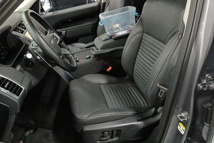 Used Land Rover Discovery 2021 300PS S Left Front Seat