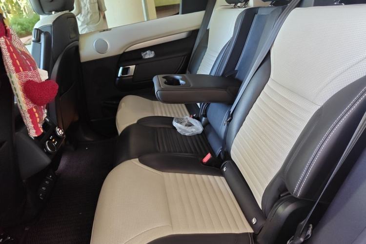 Used Land Rover Discovery 2021 360 PS R-Dynamic S Left Front Seat