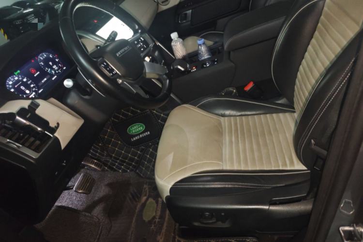 Used Land Rover Discovery 2021 360 PS R-Dynamic HSE Left Front Seat