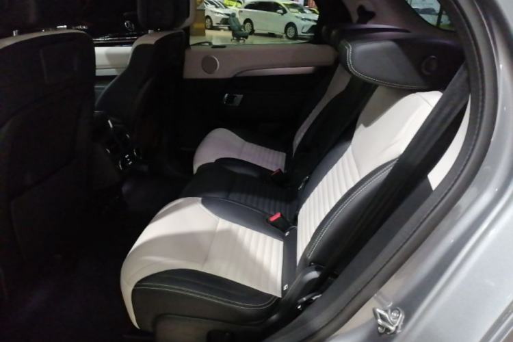Used Land Rover Discovery 2021 360 PS R-Dynamic SE Left Rear Seat