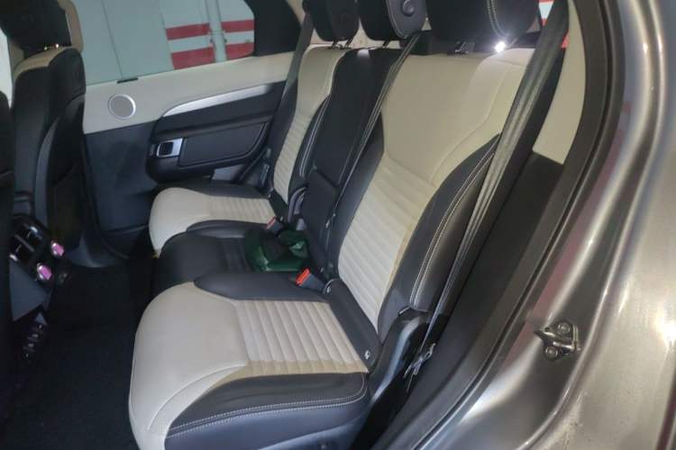 Used Land Rover Discovery 2021 360 PS R-Dynamic S Left Rear Seat
