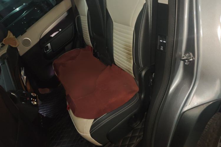 Used Land Rover Discovery 2021 360 PS R-Dynamic HSE Left Rear Seat