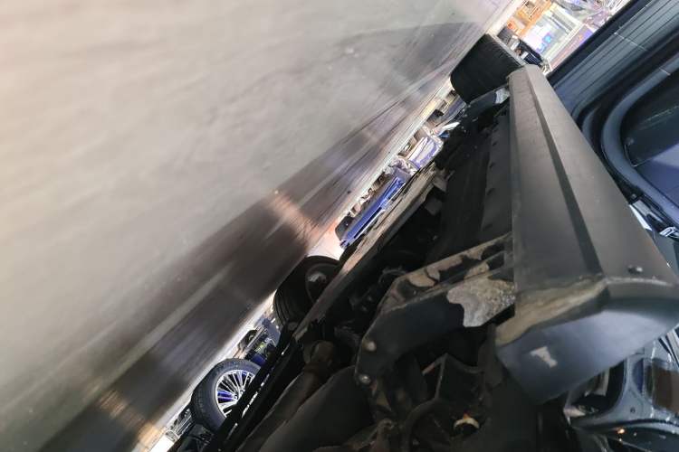 Used Land Rover Discovery 2021 360 PS R-Dynamic HSE Left Side Sill
