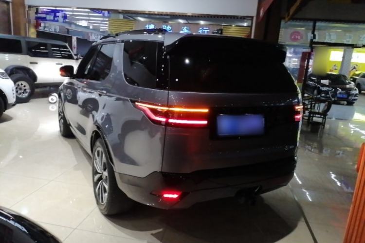 Used Land Rover Discovery 2021 360 PS R-Dynamic SE Rear Left 45 Deg