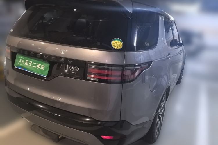 Used Land Rover Discovery 2021 360 PS R-Dynamic SE Rear Right 45 Deg