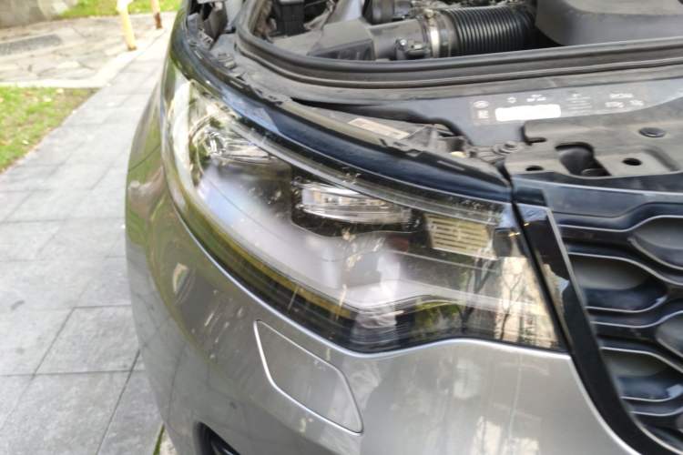 Used Land Rover Discovery 2021 360 PS R-Dynamic S Right Front Headlight
