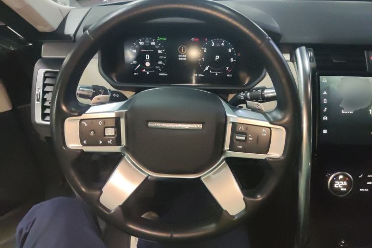 Used Land Rover Discovery 2021 360 PS R-Dynamic SE Steering Wheel