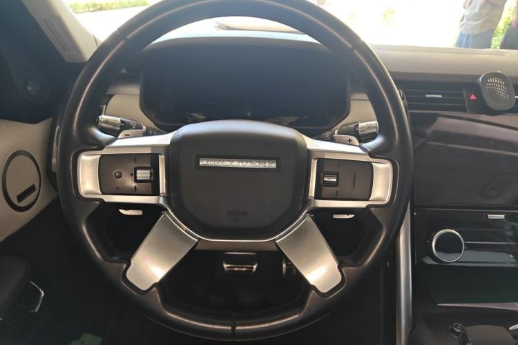 Used Land Rover Discovery 2021 360 PS R-Dynamic S Steering Wheel