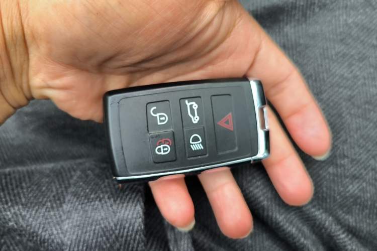 Used Land Rover Discovery 2021 360 PS R-Dynamic S Vehicle Key