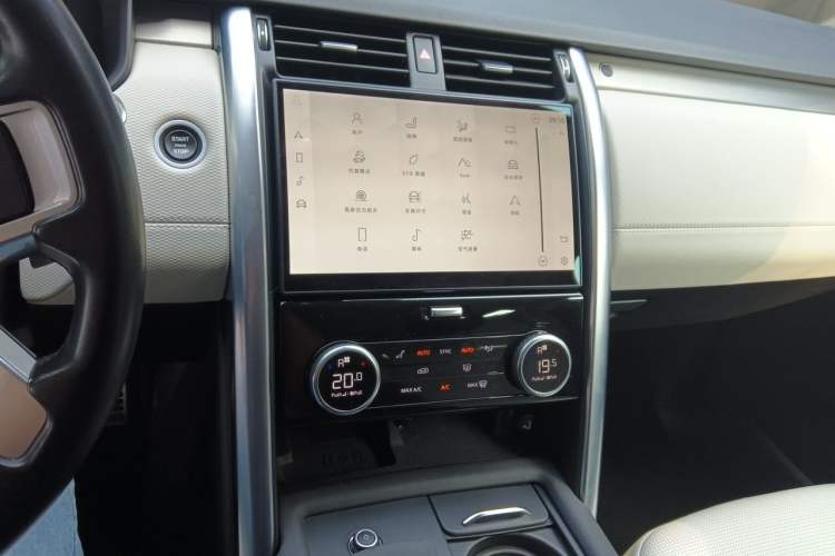 Used Land Rover Discovery 2021 360 PS R-Dynamic S Audio And AC Panel
