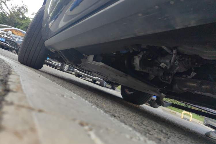 Used Land Rover Discovery 2021 360 PS R-Dynamic S Chassis Front Left