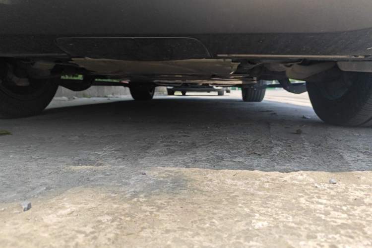 Used Land Rover Discovery 2021 360 PS R-Dynamic SE Chassis Front