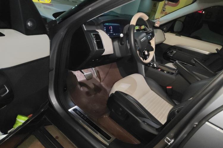 Used Land Rover Discovery 2021 360 PS R-Dynamic S Driver Seat
