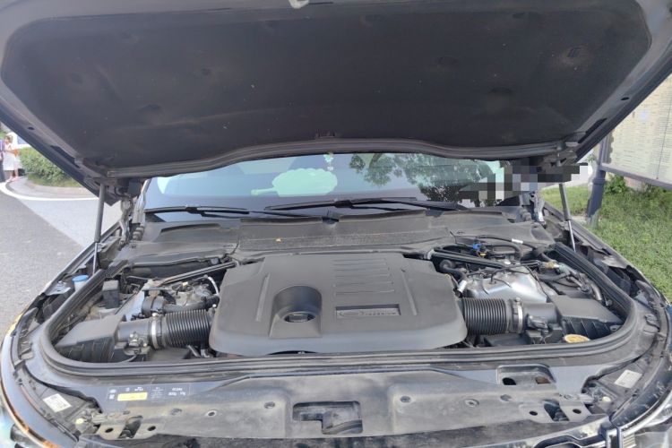 Used Land Rover Discovery 2021 360 PS R-Dynamic S Engine Bay