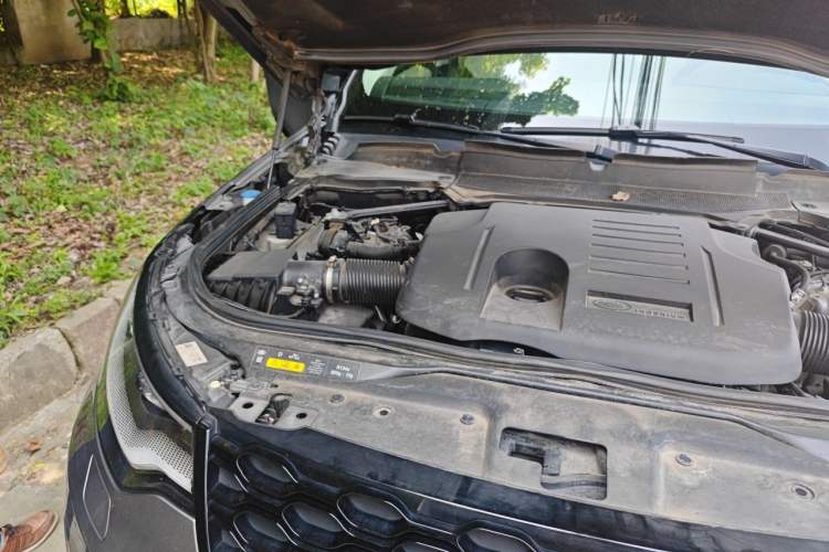 Used Land Rover Discovery 2021 360 PS R-Dynamic SE Engine Bay Right