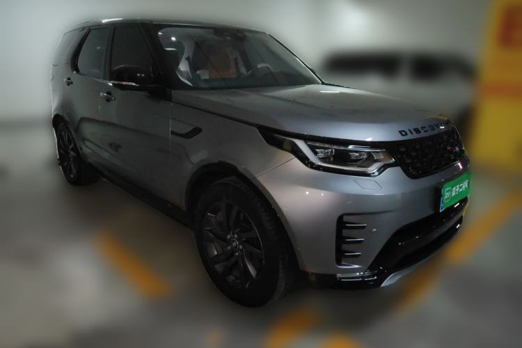 Used Land Rover Discovery 2021 360 PS R-Dynamic S Front Right 45 Deg
