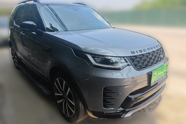 Used Land Rover Discovery 2021 360 PS R-Dynamic SE Front Right 45 Deg