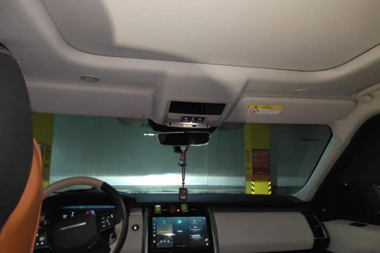 Used Land Rover Discovery 2021 360 PS R-Dynamic S Headliner