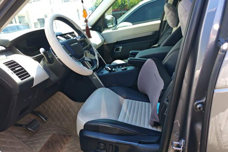 Used Land Rover Discovery 2021 360 PS R-Dynamic S Left Front Seat