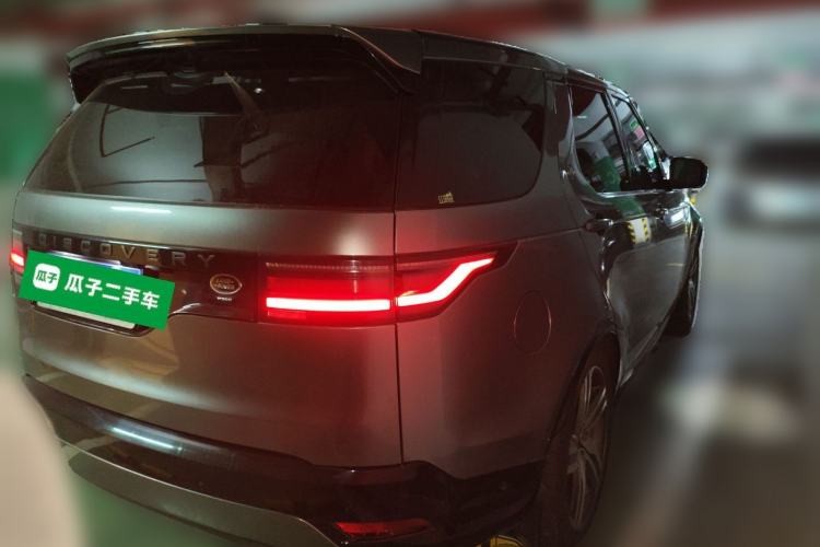 Used Land Rover Discovery 2021 360 PS R-Dynamic SE Rear Right 45 Deg