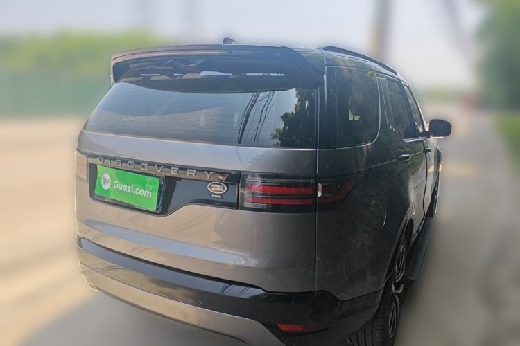 Used Land Rover Discovery 2021 360 PS R-Dynamic SE Rear Right 45 Deg