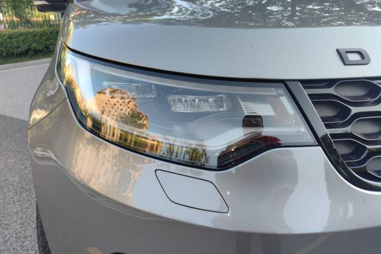 Used Land Rover Discovery 2021 360 PS R-Dynamic S Right Front Headlight