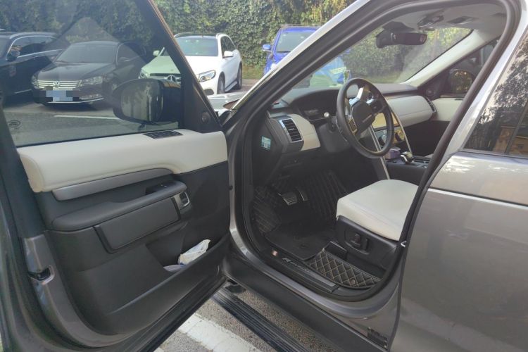 Used Land Rover Discovery 2021 360 PS R-Dynamic S Steering Wheel
