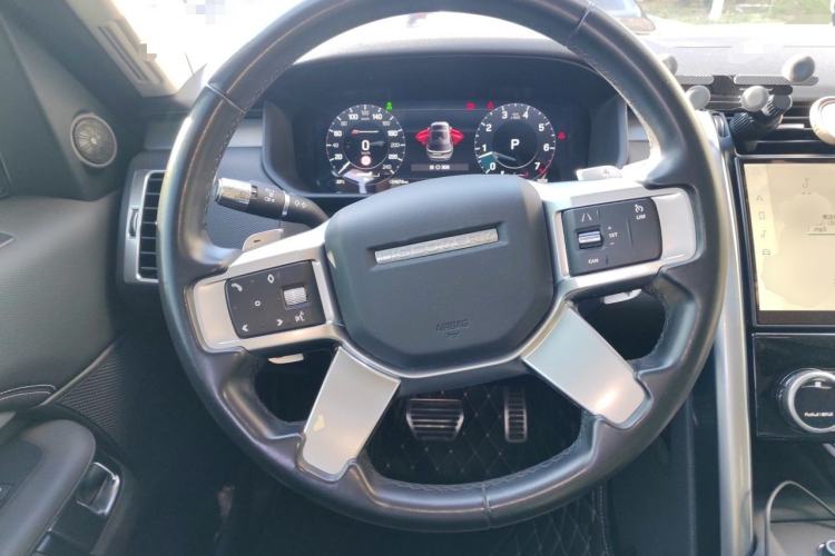 Used Land Rover Discovery 2021 360 PS R-Dynamic S Steering Wheel