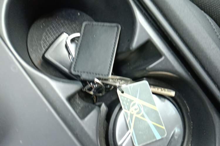 Used Land Rover Discovery 2021 360 PS R-Dynamic S Vehicle Key