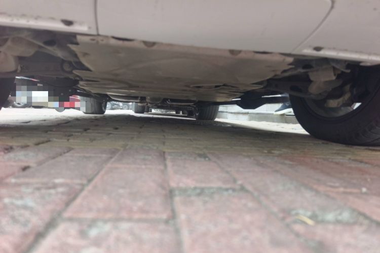 Used Land Rover Discovery 2021 360 PS R-Dynamic SE Chassis Front