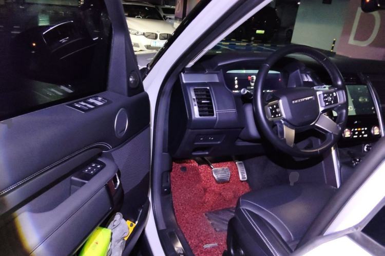 Used Land Rover Discovery 2021 360 PS R-Dynamic SE Driver Seat