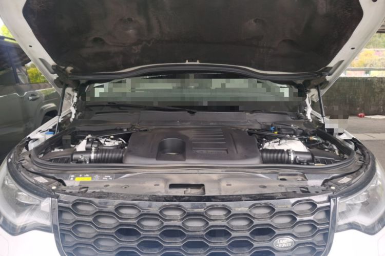 Used Land Rover Discovery 2021 360 PS R-Dynamic SE Engine Bay