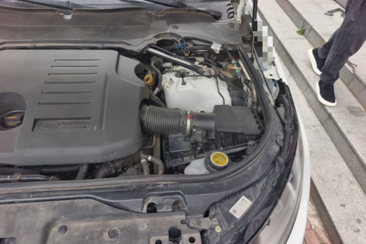 Used Land Rover Discovery 2021 360 PS R-Dynamic SE Engine Bay Left